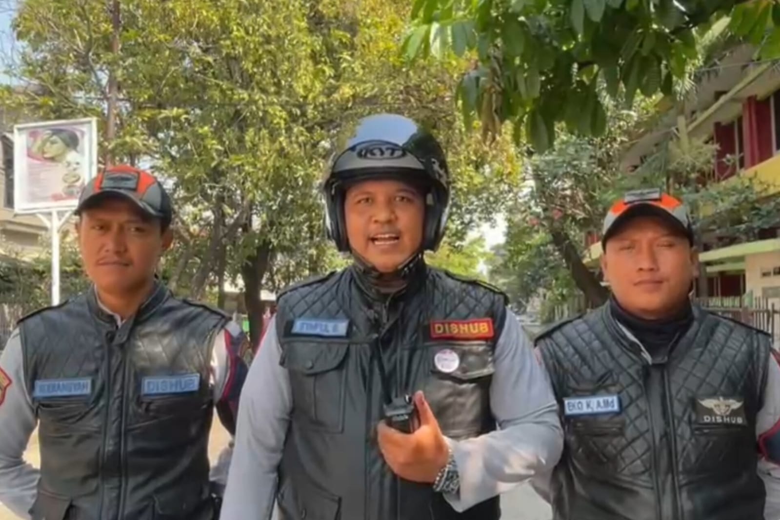 DISHUB KOTA BEKASI GELAR PATROLI DAN PENINDAKAN PARKIR LIAR DEMI KELANCARAN LALU LINTAS