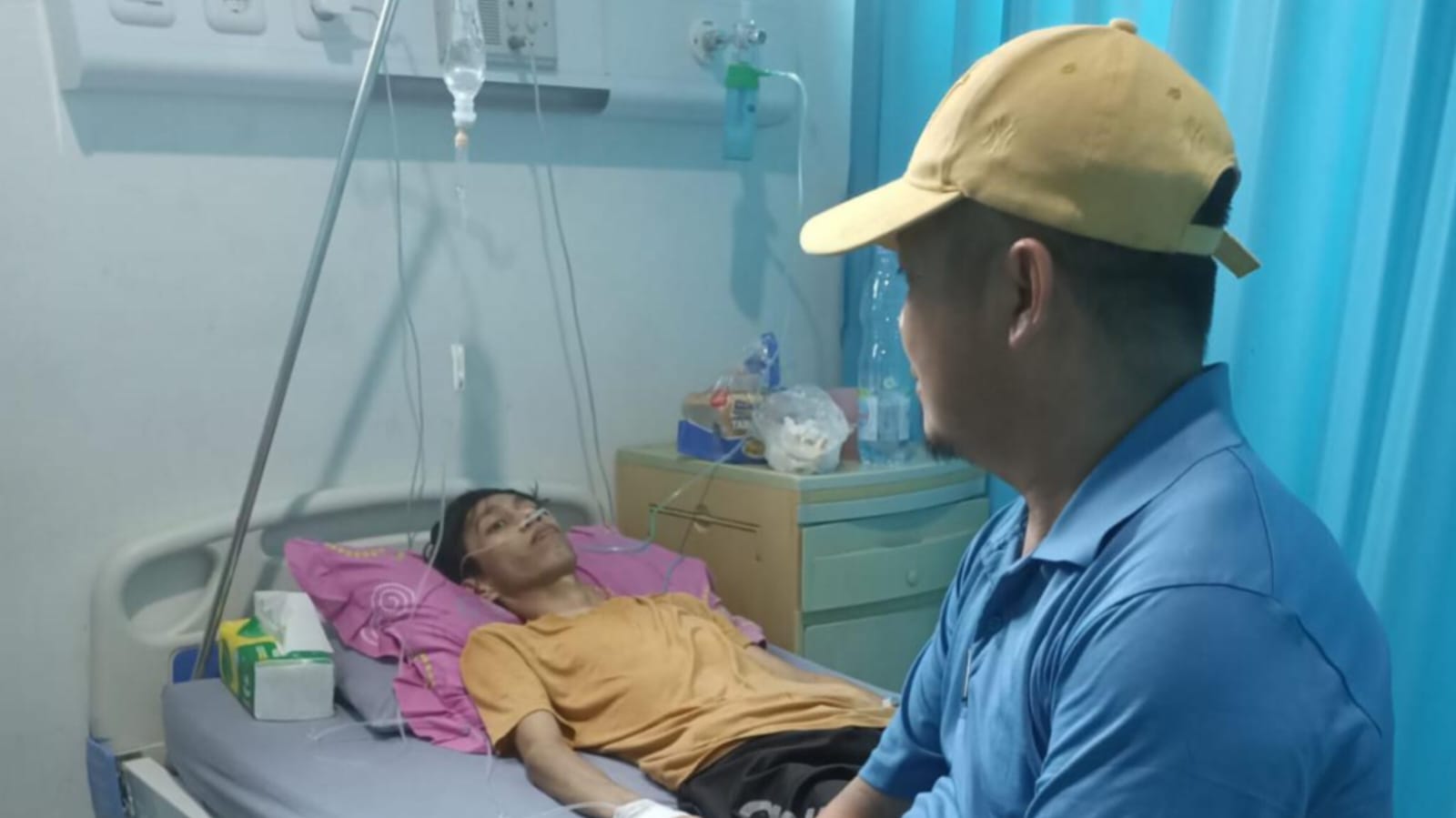 Wujud Nyata Kepemimpinan Kades Bojongsari HM. Mulyana Saepul Muslim Sambangi Warga di Dua Rumah Sakit