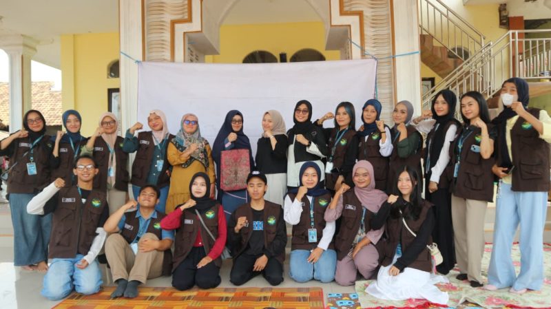 Tingkatkan Kesadaran Masyarakat, KKM Tematik Kelompok 43 Untirta Gelar Edukasi Penggunaan Bahan Kimia Rumah Tangga yang Aman