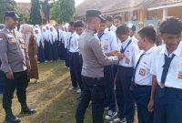 Viral Video Bullying, Polsek Dente Teladas Langsung Sambangi SMPN 5 Beri Penyuluhan