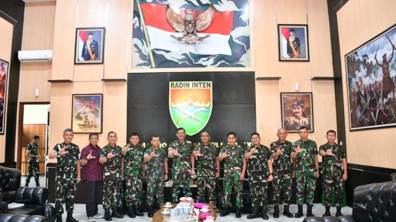 Danbrigif 4 Mar/BS Kolonel Kanang Budi Raharjo Audiensi dengan Pangdam XXI/RI di Makodam