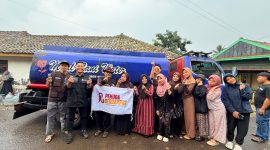Krisis Air Bersih di Pandeglang, Pemuda Berdampak Salurkan 8.000 Liter Air untuk Tiga Kampung