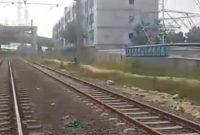 Pria Asal Bogor Tewas Tertemper KRL di Perlintasan JIS Jakarta Utara