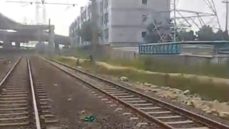 Pria Asal Bogor Tewas Tertemper KRL di Perlintasan JIS Jakarta Utara