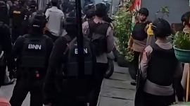 BNN dan Brimob Gerebek Sarang Narkoba di Kampung Bahari, Perlawanan Mercon dan Tembakan, 89 Kg Sabu Serta Rp1,4 Miliar Disita
