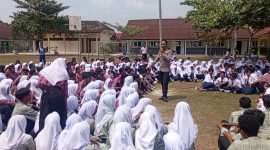 Kapolsek Dente Teladas Gelar Police Go To School di Smpn 1 Dente Teladas, Sosialisasikan Bahaya Bulying 