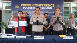 tiga pria terduga pelaku, masing-masing berinisial TB (24), YA (21), dan AF (22)