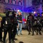 BEKASI, KABARNEGRI.ID – Dalam rangka menjaga stabilitas keamanan dan ketertiban masyarakat (kamtibmas), Personel Patroli Mobil (Patmob) D 73 Kompi 2 Batalyon D Pelopor Satbrimob Polda Metro Jaya menggelar patroli rayonisasi di wilayah hukum Polres Metro Bekasi Kota, Rabu malam hingga Kamis dini hari, 5–6 Agustus 2026.

Patroli dipimpin Brigadir Arga Bimo bersama sembilan personel. Kegiatan ini menyasar sejumlah titik yang dinilai rawan gangguan kamtibmas, dengan fokus mengantisipasi tawuran remaja, aksi begal, balap liar, serta kejahatan 3C (curas, curat, dan curanmor).

Rangkaian kegiatan diawali dengan apel pemberangkatan serta pengecekan personel, perlengkapan, dan kendaraan. Selanjutnya tim bergerak menyisir sejumlah ruas jalan strategis, di antaranya Jalan Harapan Indah Boulevard, Jalan Jenderal Sudirman, Jalan Sultan Agung, Jalan Pemuda Raya, Jalan Pramuka, hingga Jalan Ir. H. Juanda.

Tak hanya patroli mobile, personel juga melakukan sambang dan pengecekan situasi di objek-objek vital, seperti Kantor SATPAS dan Kantor Samsat Kota Bekasi. Dalam pelaksanaannya, Tim Patmob D 73 juga mengikuti apel gabungan dan patroli bersama jajaran Polsek Bekasi Barat sebagai wujud sinergitas dalam menjaga keamanan wilayah.

Dari hasil pemantauan di lapangan, situasi di seluruh lokasi patroli terpantau aman, tertib, dan kondusif. Tidak ditemukan gangguan kamtibmas maupun tindak pidana menonjol.

Usai pelaksanaan, seluruh personel kembali ke Markas Komando untuk menjalani pemeriksaan akhir meliputi personel, perlengkapan, persenjataan, dan kendaraan guna memastikan seluruh rangkaian kegiatan berjalan sesuai prosedur operasional standar.

Kegiatan patroli rayonisasi ini merupakan komitmen Satbrimob Polda Metro Jaya, khususnya Batalyon D Pelopor, dalam memberikan rasa aman kepada masyarakat melalui kehadiran personel di lapangan secara rutin dan berkesinambungan. Langkah preventif ini diharapkan mampu menekan potensi gangguan keamanan sekaligus memperkuat kepercayaan publik terhadap Polri dalam mewujudkan situasi kamtibmas yang aman dan kondusif.