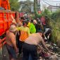 Lancarkan Aktivitas Pagi, Sat Samapta Polres Metro Bekasi Gatur Lalin di Penyeberangan President University Jababeka